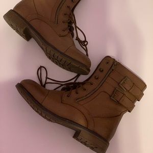 Hot Cakes Brown ankle combat boots size 7W